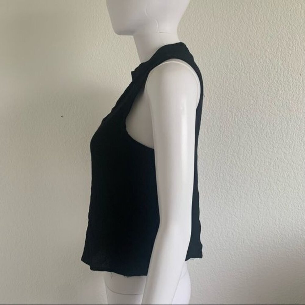 Kendall & Kylie Size Small Black Keyhole Crop Top - Picture 4 of 6